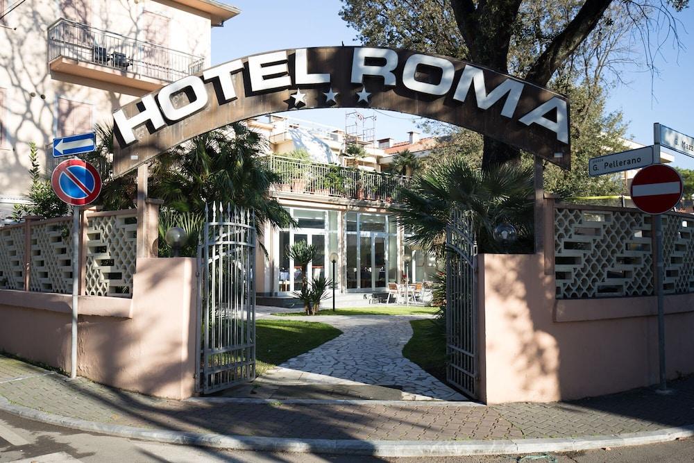 Hotel Roma Marina di Massa Extérieur photo