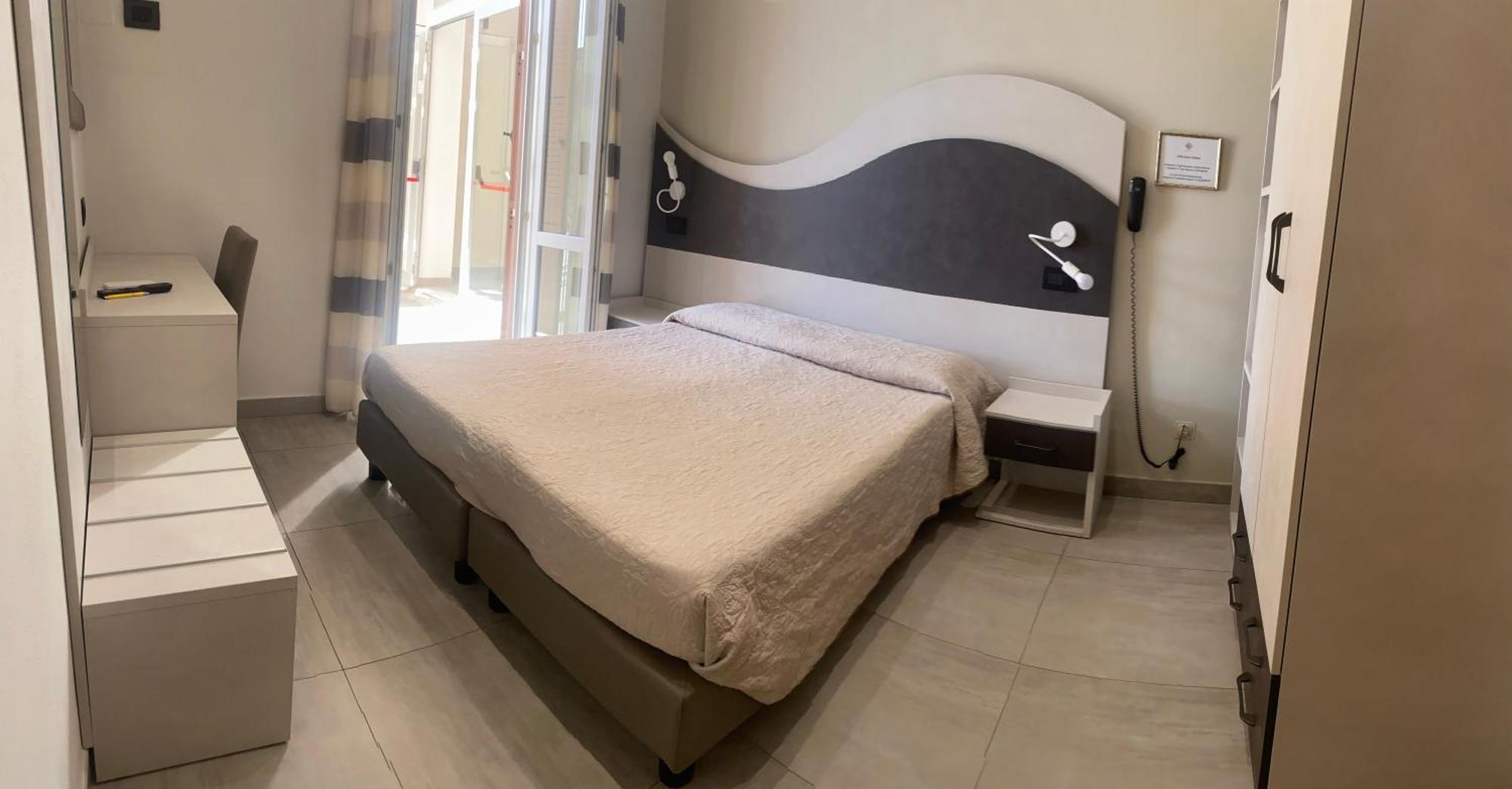 Hotel Roma Marina di Massa Extérieur photo