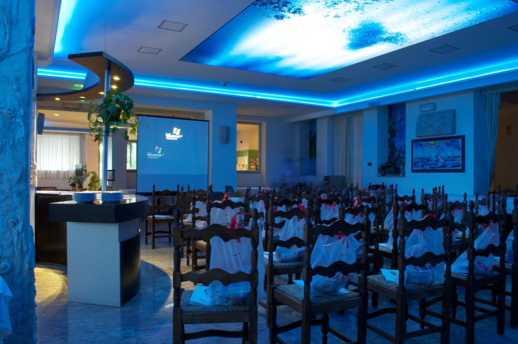 Hotel Roma Marina di Massa Extérieur photo