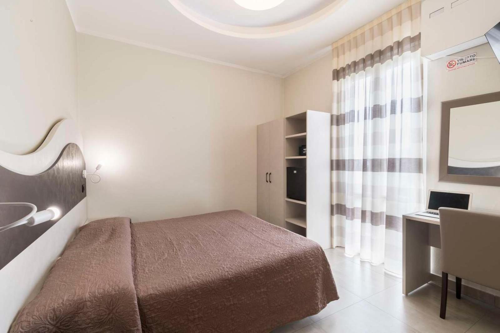 Hotel Roma Marina di Massa Extérieur photo