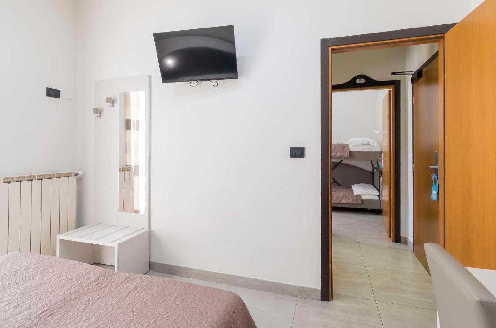 Hotel Roma Marina di Massa Extérieur photo