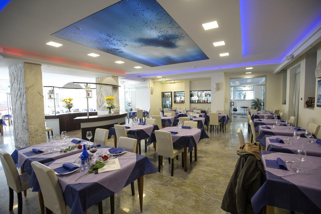 Hotel Roma Marina di Massa Extérieur photo